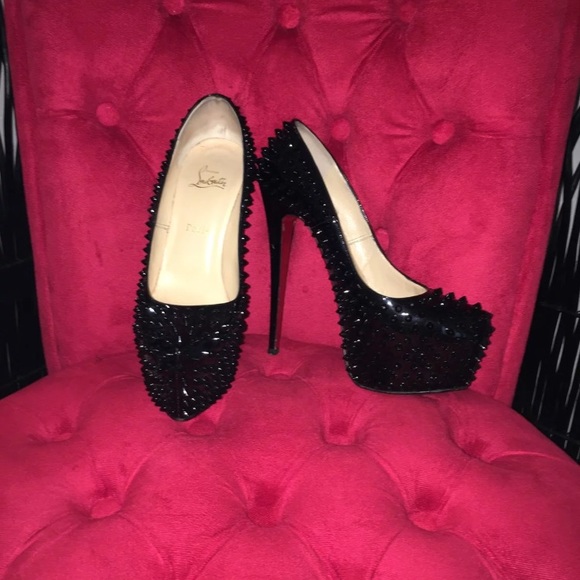 Christian Louboutin - Picture 1 of 5